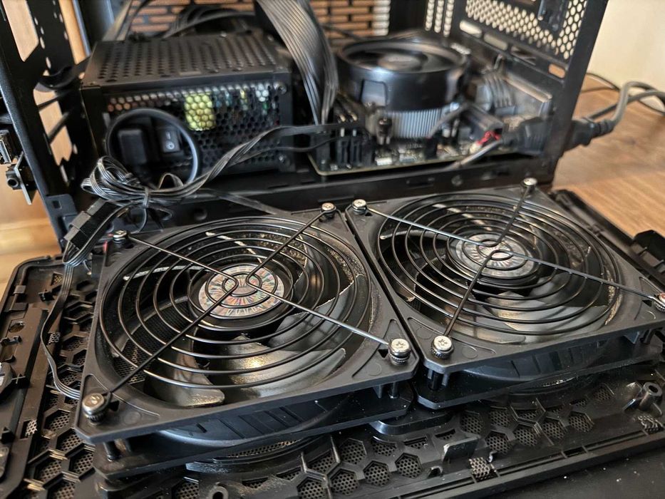 PC Desktop AMD Ryzen 4600G 3.7 GHz 6-Core / 32G RAM / 500G SSD