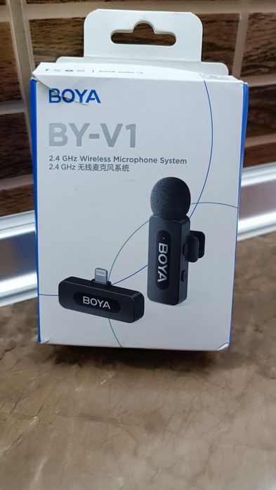 Петличний мікрофон