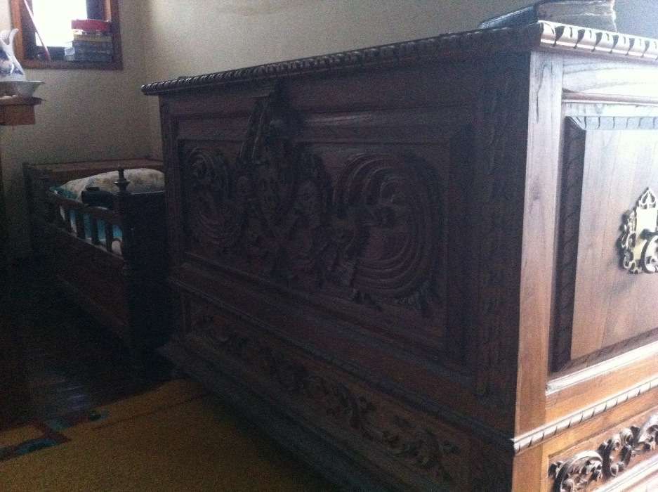 Arca em madeira (castanho)