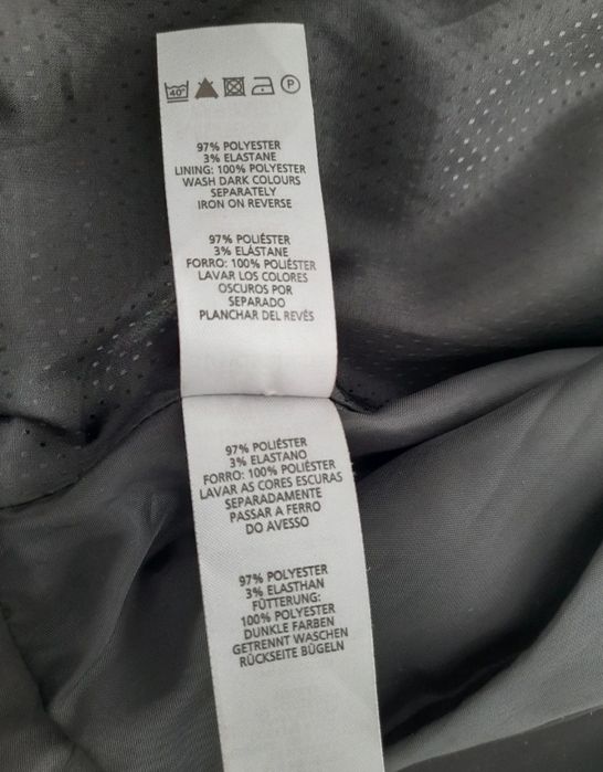 Żakiet z baskinką Atmosphere