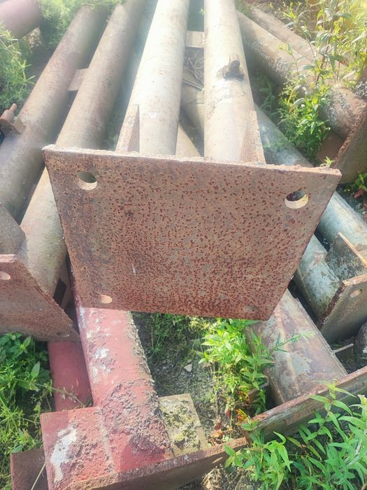 Słupy stalowe podwójne