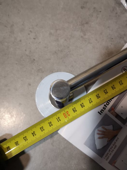 Wieszak ścienny bez wiercenia