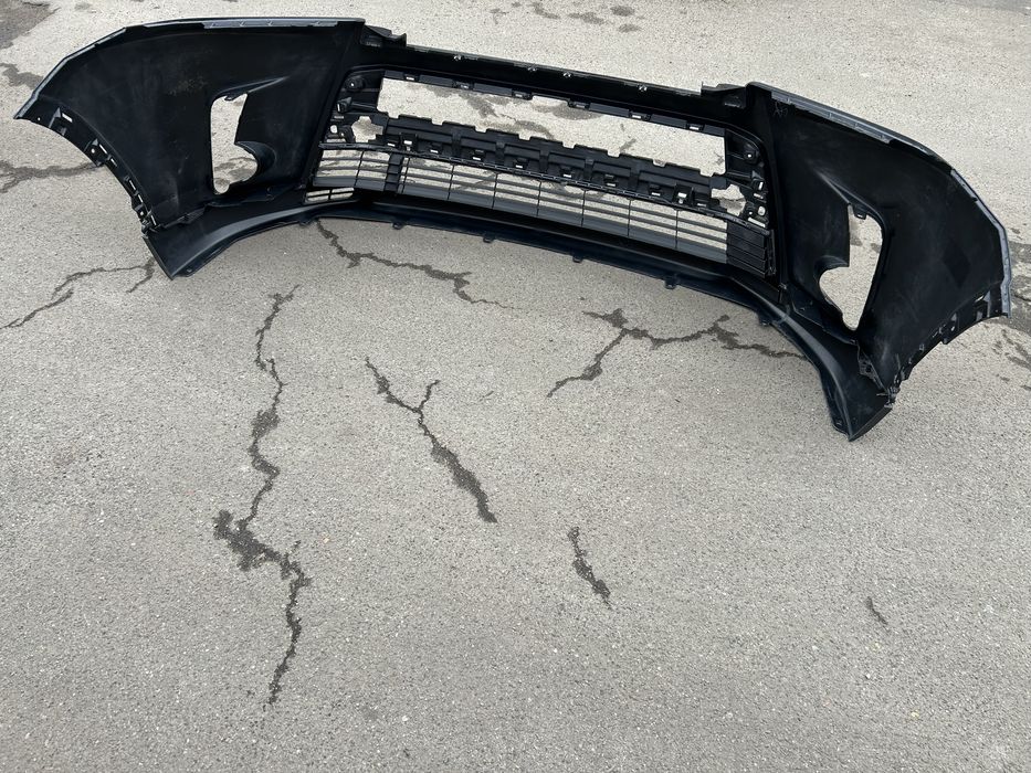 Toyota highlander бампер передний от 17-19год