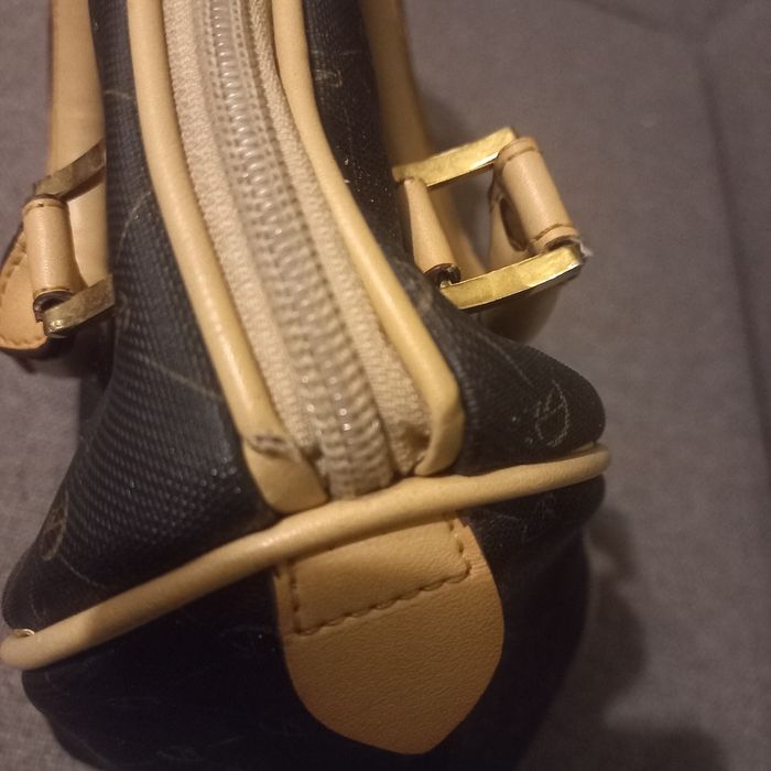 Torebka kuferek stylowy .