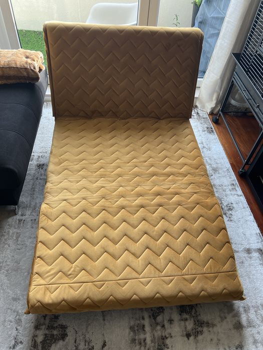Sofa cama novo amarelo