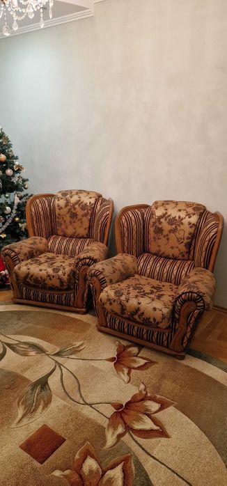 Диван з кріслами