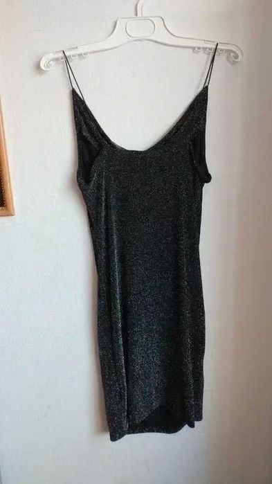 Czarna sukienka na ramiączkach mini z brokatem srebrnym H&M M