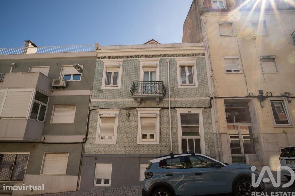 Apartamento T4 em Campolide de 86 m2