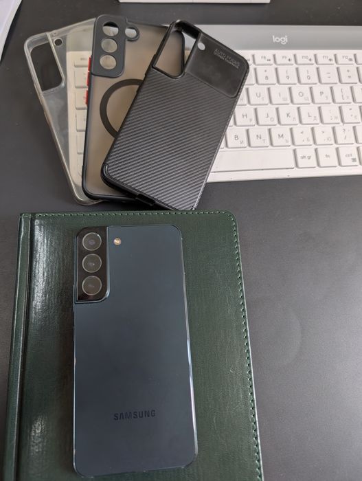 Телефон Samsung S22 официал
