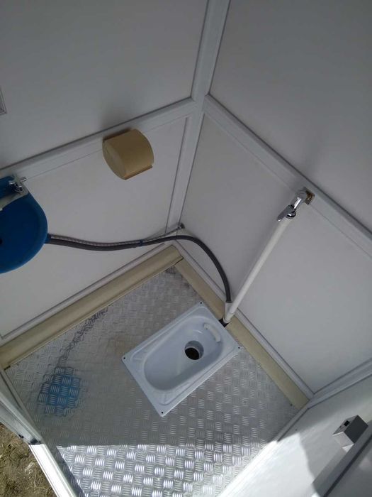 Біотуалет туалетна кабіна для інвалідів. Туалет в наявності.