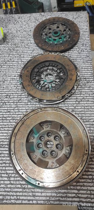 Продам комплект сцепления Luk с двухмасовым маховиком