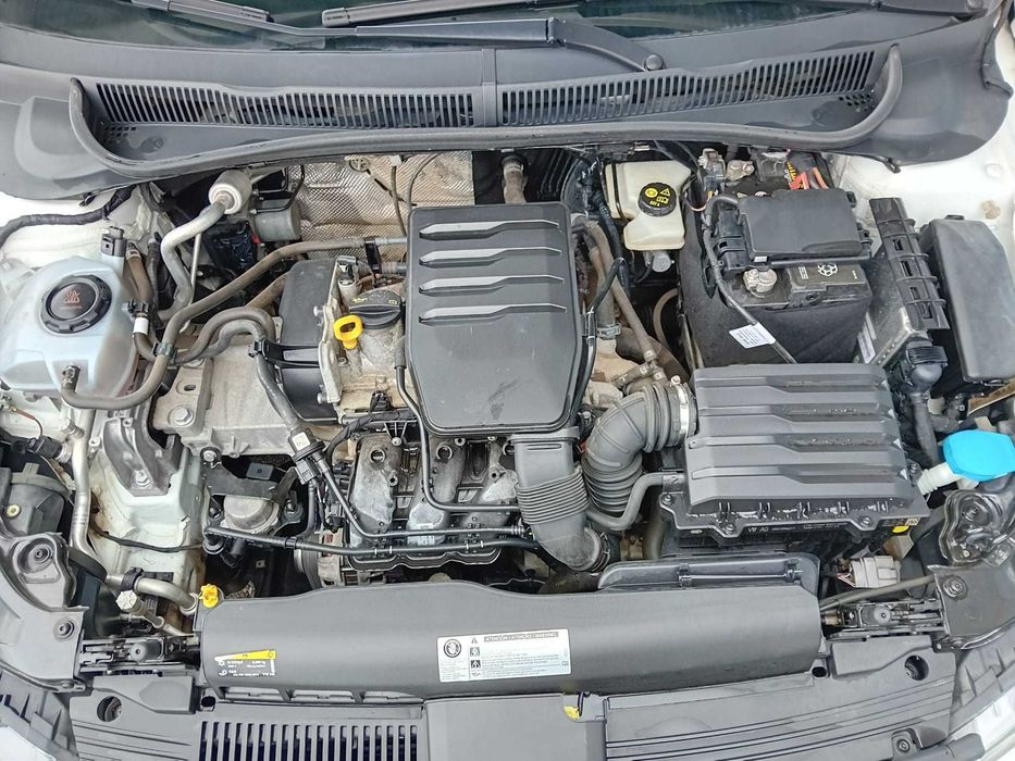 VW Polo 1.0 - Nacional ( pequeno sinistro )