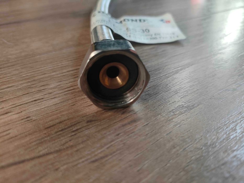 Elastyczny Wężyk przyłączeniowy 1/2" x 1/2" - odporny na korozję 30 cm