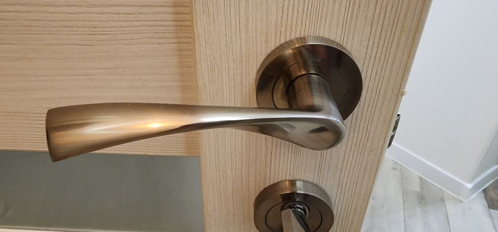 Комплекты замков с секретом, петлями, ручками