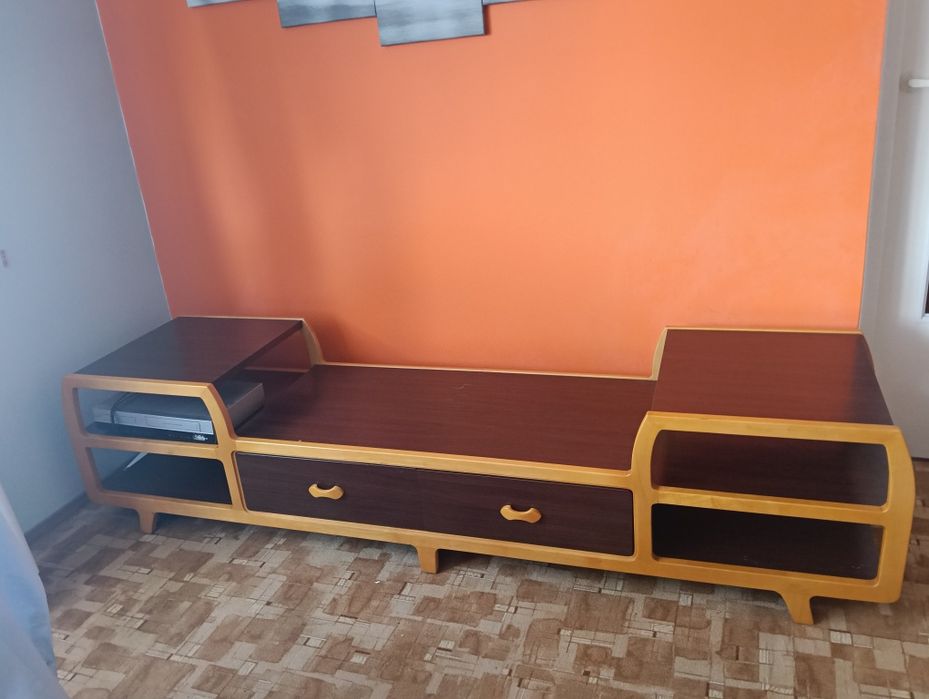 Meble do salonu i stolik pod telewizor