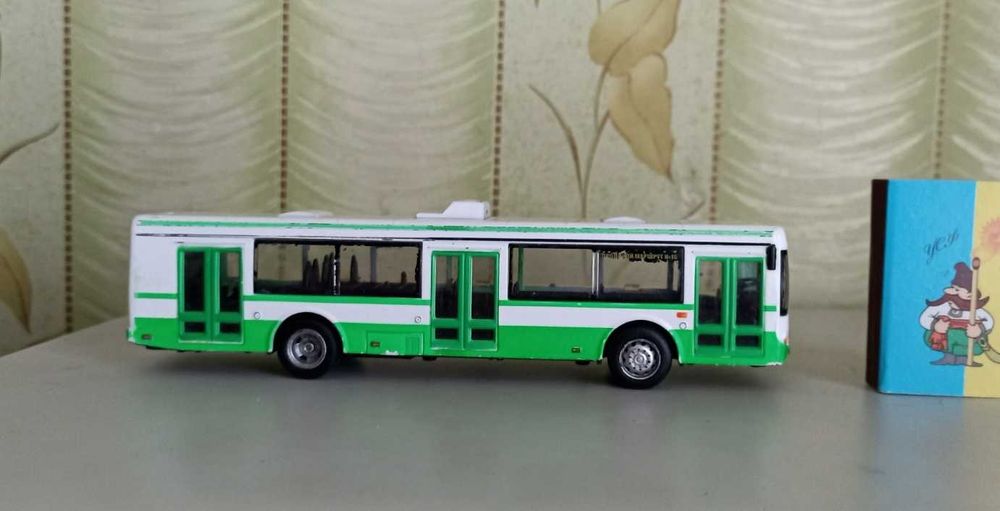 модель городского автобуса ЛиАЗ-5292