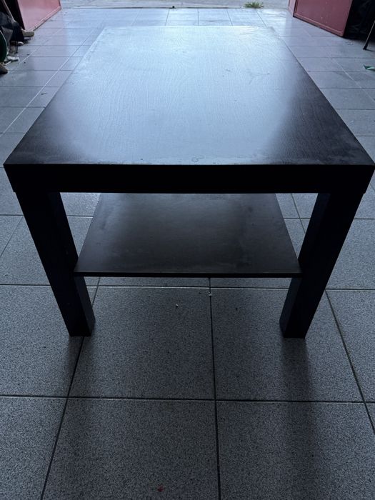 Mesa de apoio castanha escura