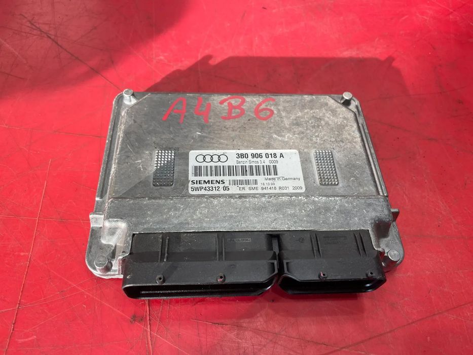 KOMPUTER SILNIKA AUDI A4 B6 3B0906018A