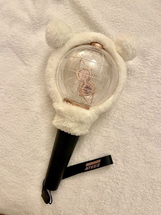 ATEEZ Lightstick versão 1 com caixa