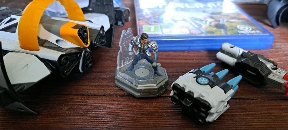 ZESTAW Starlink battle of atlas starter pack+figurki+plyta PS4 GRA