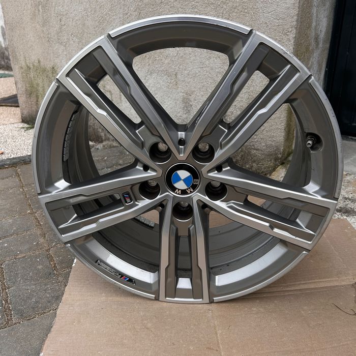 Jante 17” BMW original, com centro e válvula