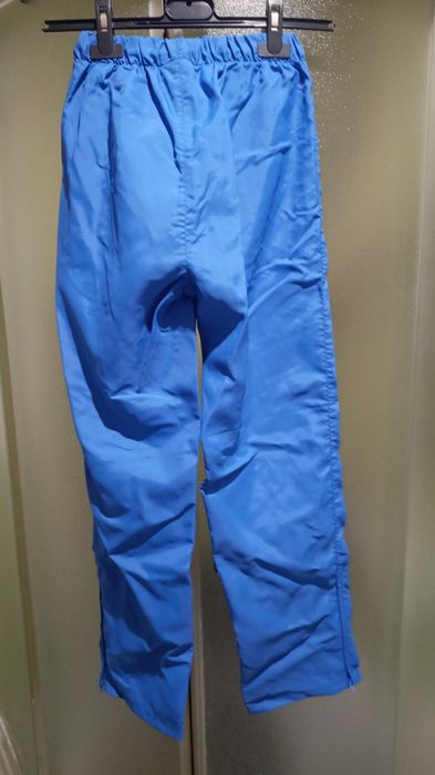 Adidas  Dziecięce spodnie sportowe z cienkiej tkaniny, Uniseks, 152 cm