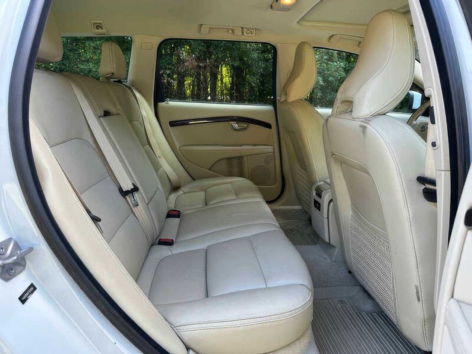 Volvo XC70 T6      2015