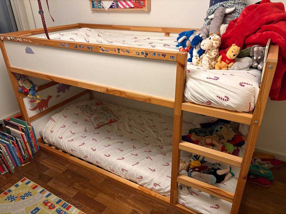 Beliche Kura Ikea Crianças com 2 colchões