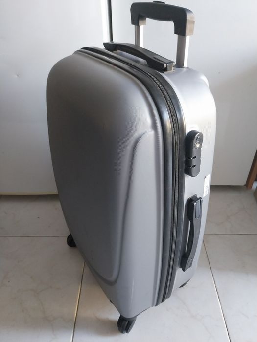 Mala viagem tipo troly 67-40-25 c/ nova