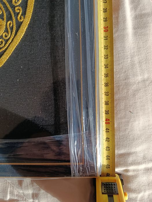 Quadro bordado do Coração de Viana