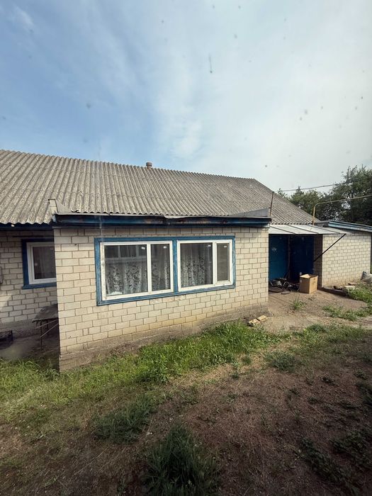 Продаж домоволодіння з двома будинками для великої родини в с. Вергуни