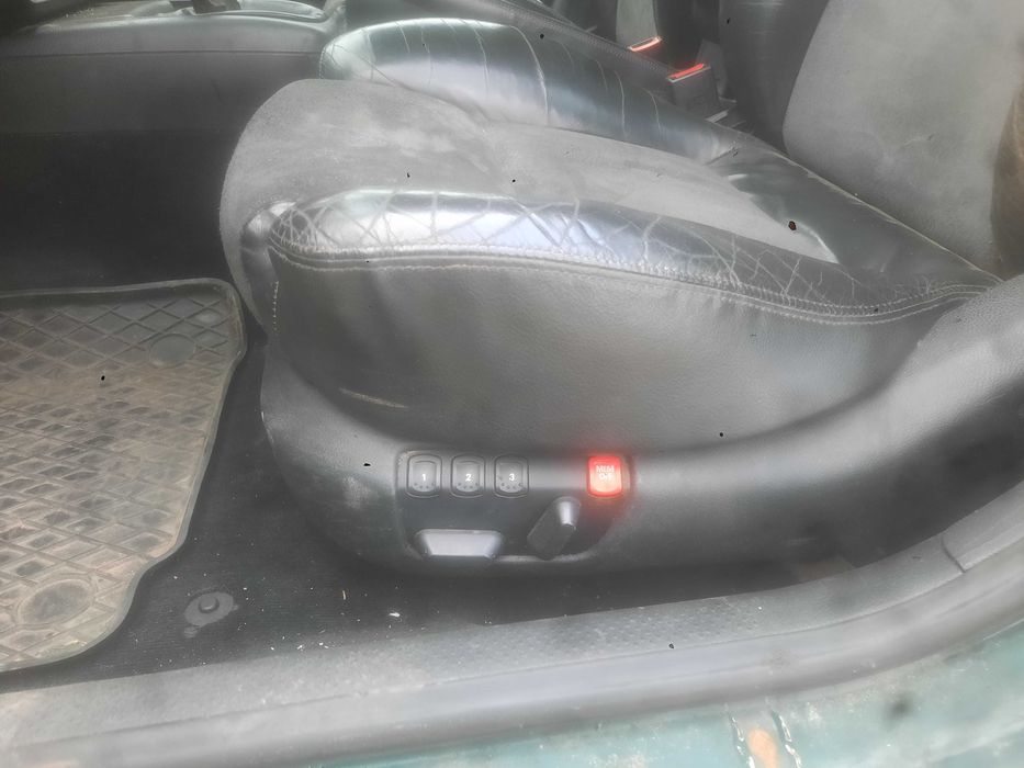Fotele elektryczne skóra  alkantara VW Passat B5