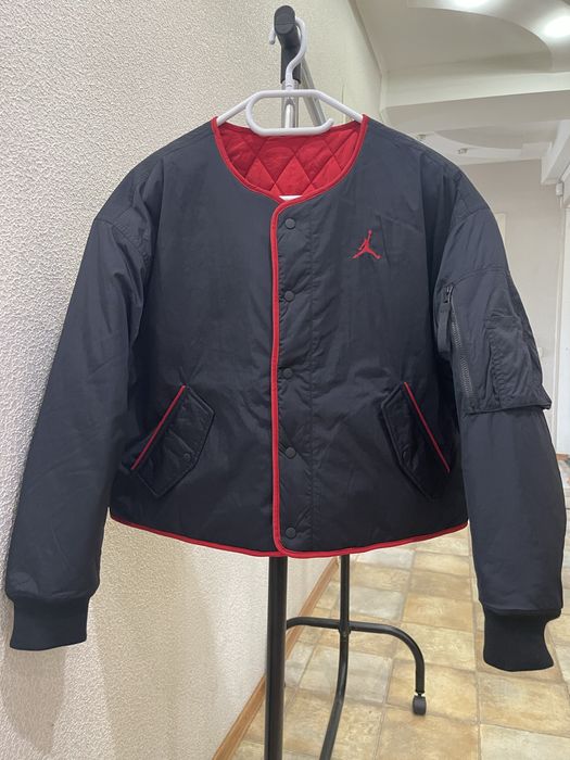 Двусторонний женский бомбер р.S