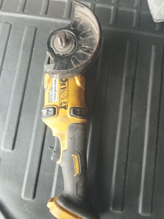 Болгарка Dewalt dcg414