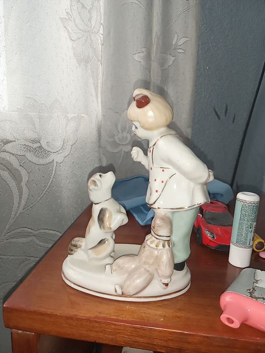 Девочка с собачкой