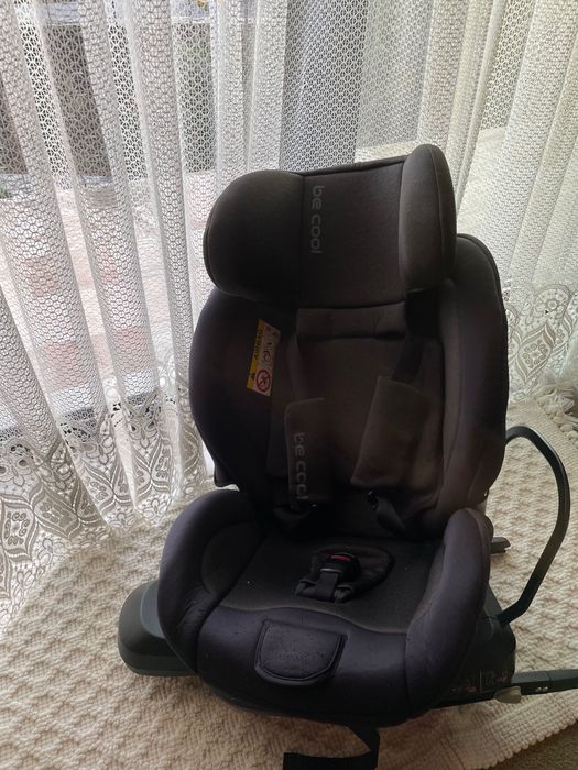 Cadeira com isofix e roda para o lado