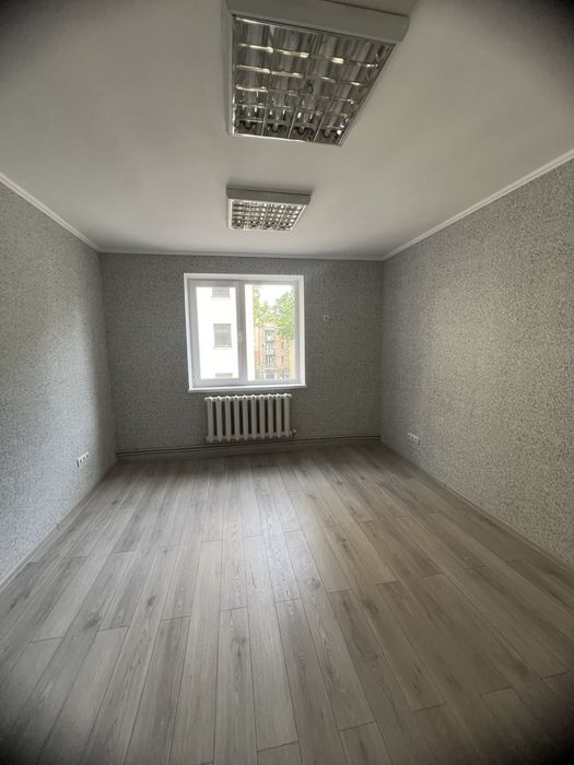 Здам Офісні кабінети Успенська