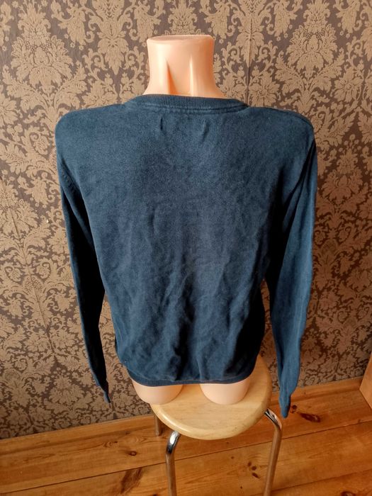 Granatowy sweter męski