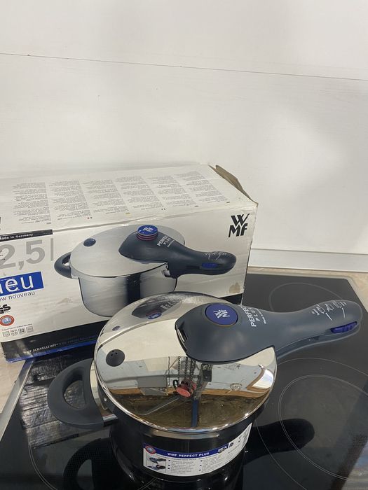 Скороварка   Кастрюля 2,5 л Perfect Plus WMF