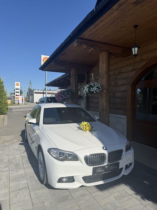 Auto do ślubu BMW Seria 5 Limuzyna / Samochód dla Pary Młodej