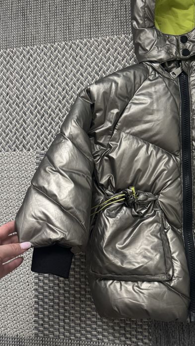 Продам зимову куртку 120 р.