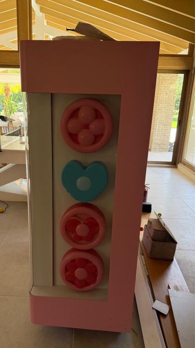 Maquina de venda automatica de algodao doce