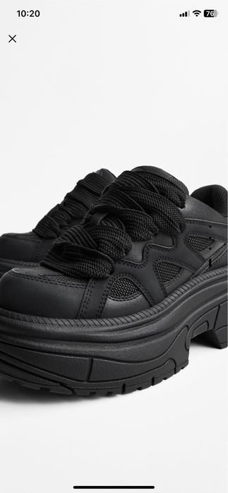 Кросівки нові bershka