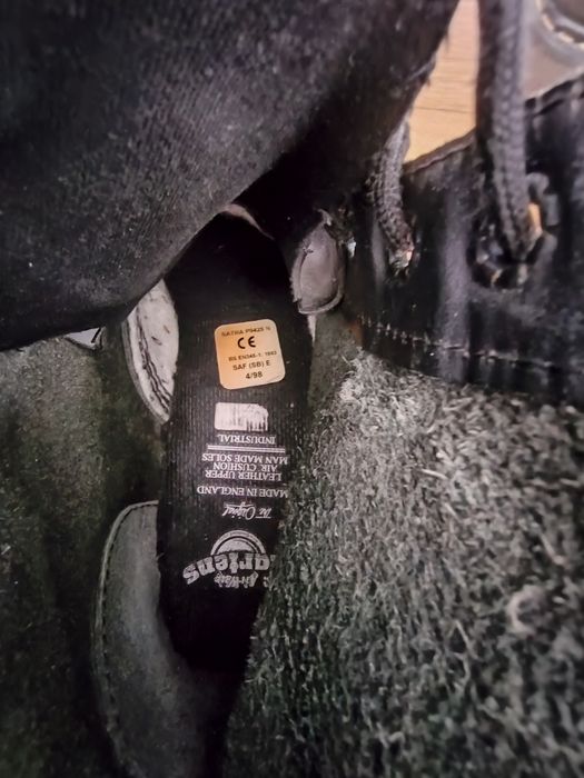 Продаю оригинальные Английские ботинки Dr Martens made in England.