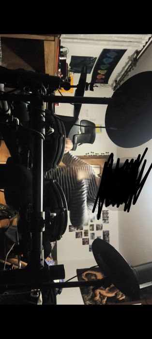 Alesis Nitro Mesh Kit + GRATIS