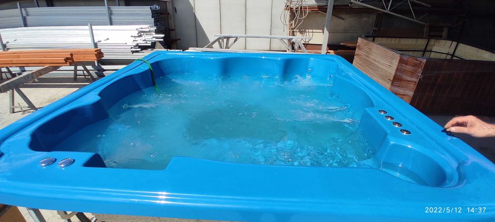 Jacuzzi całoroczne ogrodowe nowe gwarancja od producenta 2 masaże