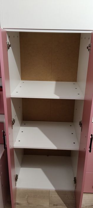 Łózko piętrowe ze schodkami