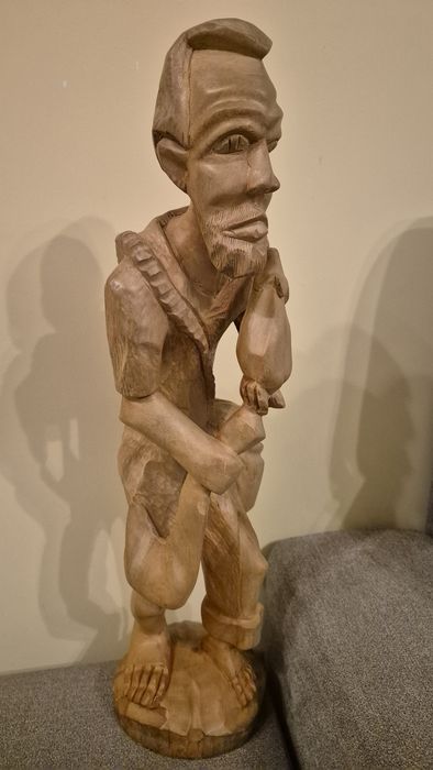 Bardzo duża drewniana figurka