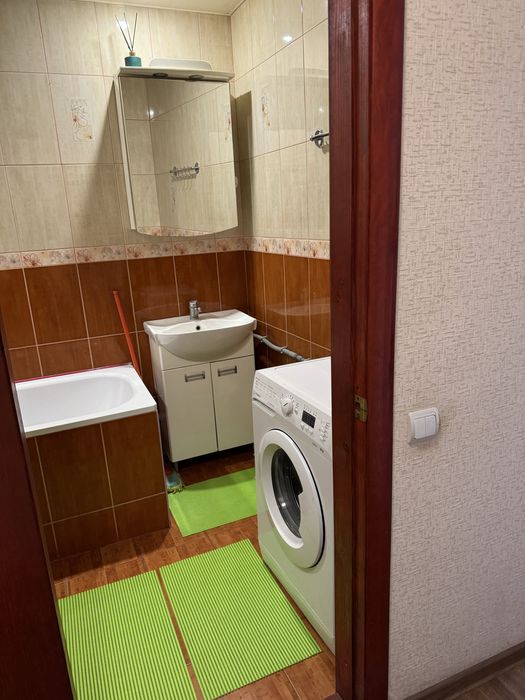 Сдам квартиру  в Центре район САТУ