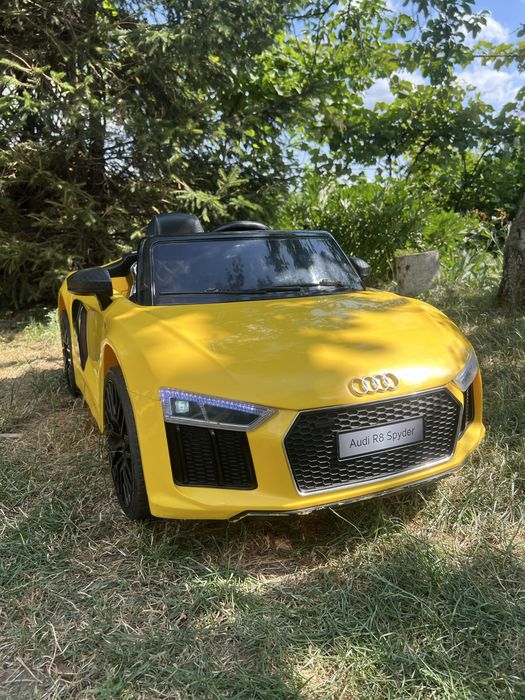 Машина Audi на дистанційному керуванні